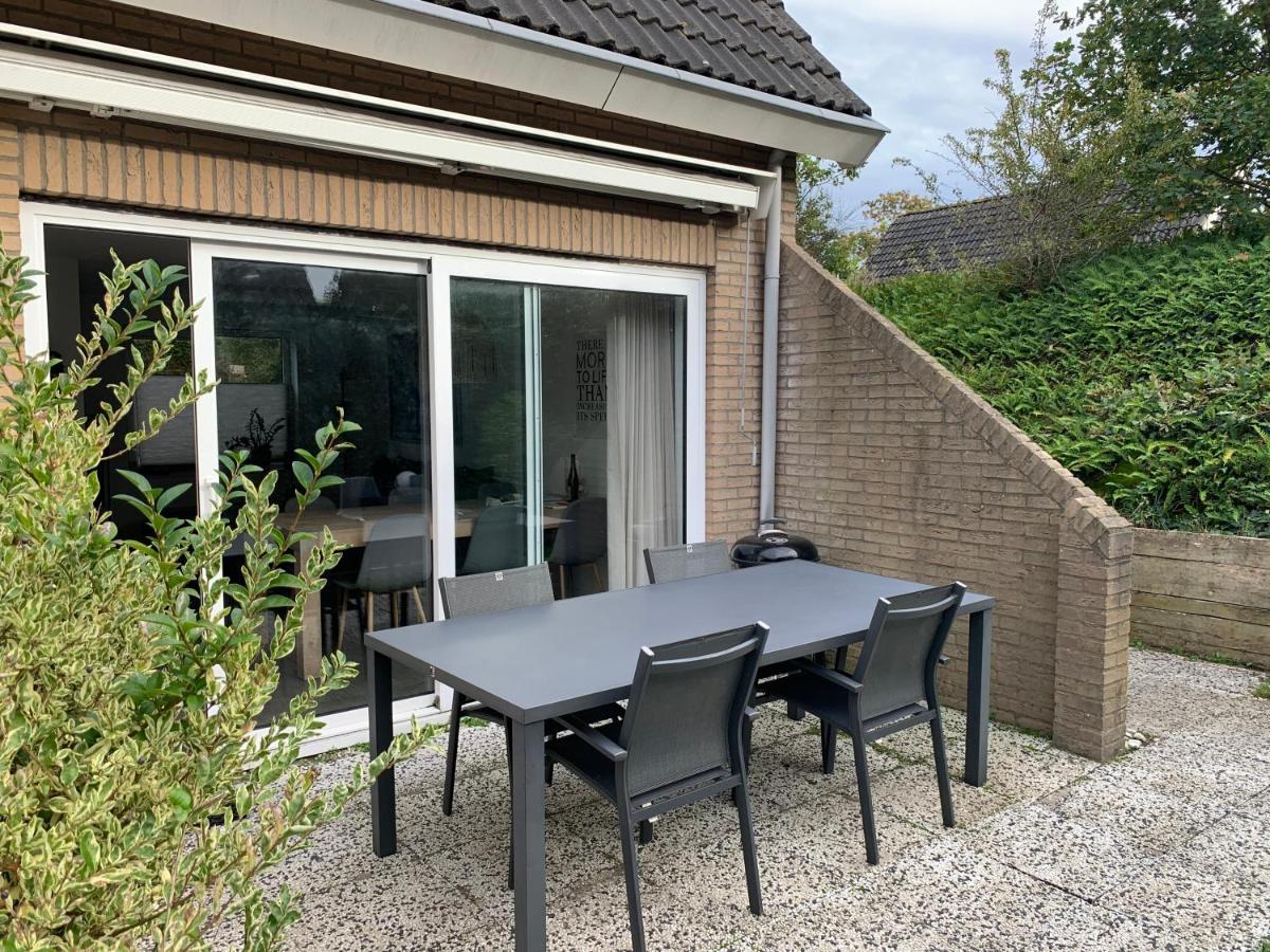 Huebsches Ferienhaus In Ouddorp - Fusslaeufig Zum Strand Und Zentrum Exterior foto