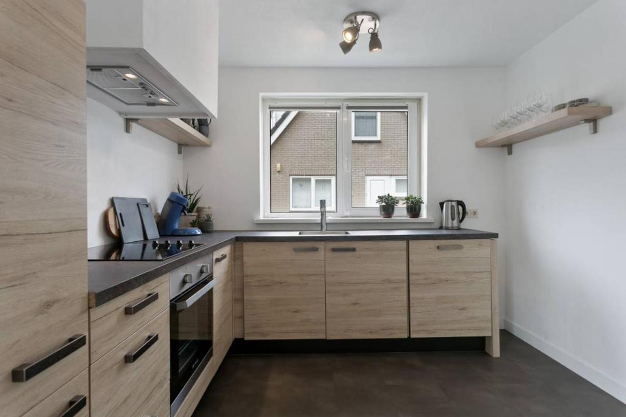 Huebsches Ferienhaus In Ouddorp - Fusslaeufig Zum Strand Und Zentrum Exterior foto